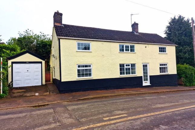 Detached house to rent in Lutterworth Road, Pailton, Rugby
