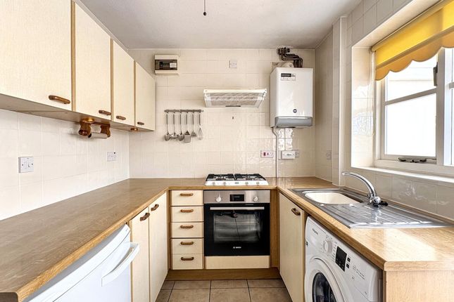 18 Spring Road, Ibstock photo 3