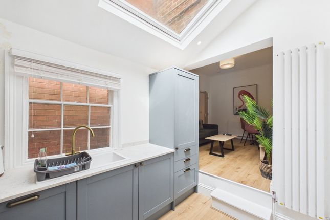 14,Flat 2 Captains View, Silver Street, Whitby photo 2