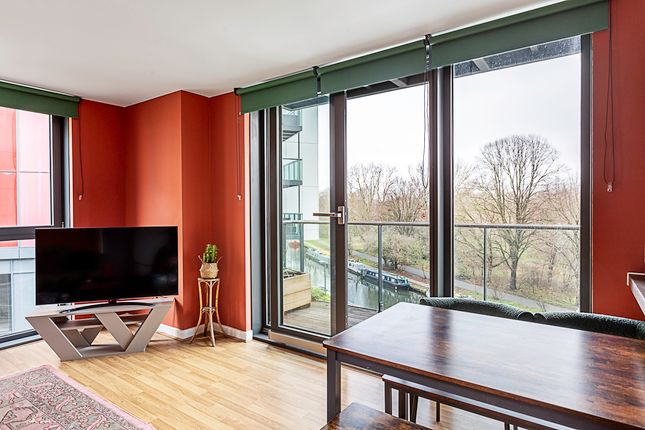 Flat to rent in Sky Apartments, Homerton Road, London