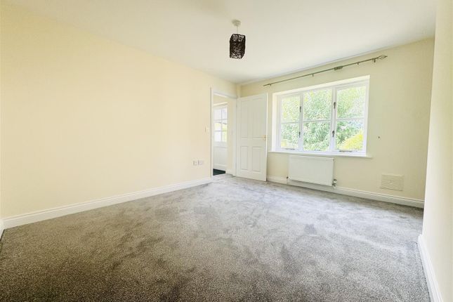 1, Tredwells Court, Littleworth Street photo 2