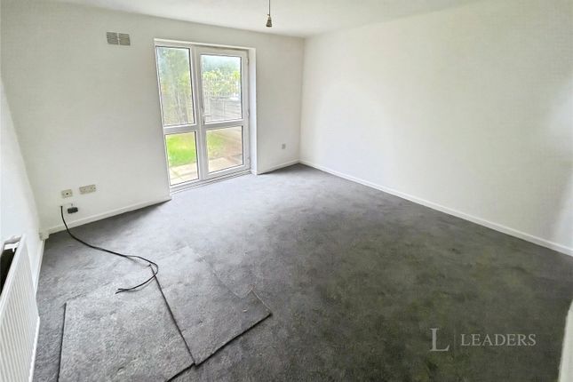 10, Branton Close, Bedfordshire photo 3