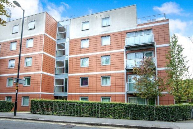 Flat to rent in Longitude Apartments, Croydon