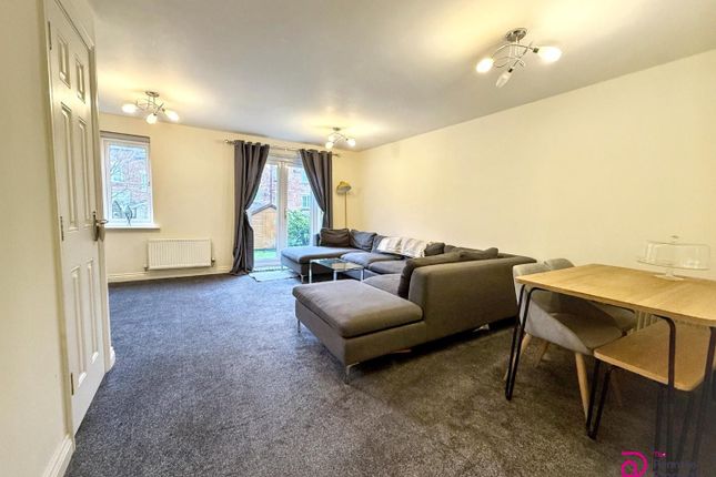 20, Ashfield Close, Penistone photo 3