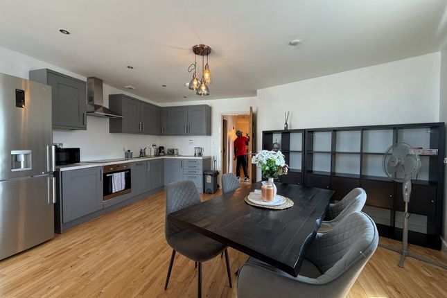 Flat 144, Altolusso, Cardiff photo 4