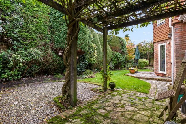 Etton House, The Rise, Brockenhurst photo 3