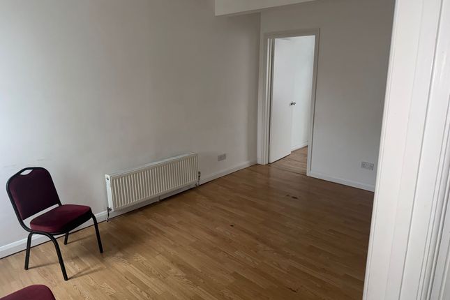 20, Eastfield Road, SLOUGH photo 2