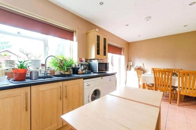 211, Ladygate Lane, Middlesex photo 4