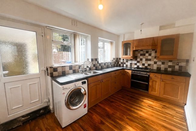 24, Dawnay Drive, HULL photo 2