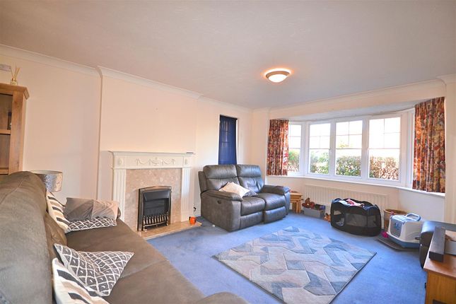 16, Church Knap, Weymouth photo 2