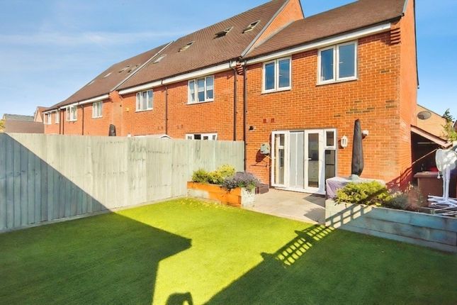 26, Merton Close, Buckinghamshire photo 4