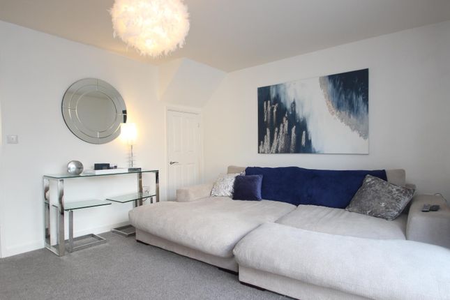 28, Laburnum Gardens, Leeds photo 4