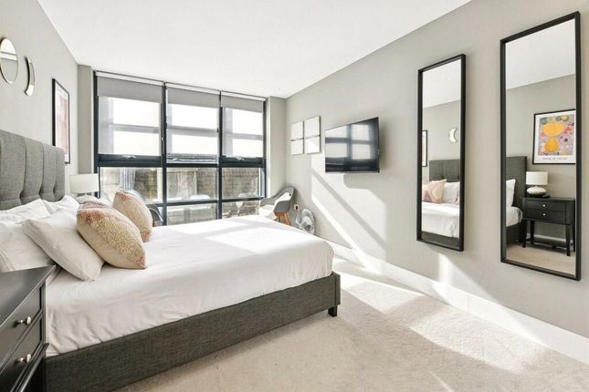 7, Trinity Way, Manchester photo 4