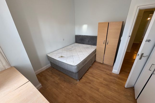 13, Gathorne Road, London photo 5