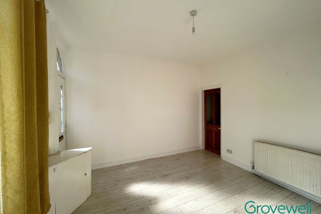 8 Laurel Street, Manchester photo 4