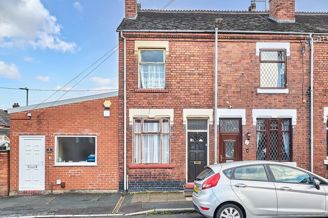 Studio terraced on Fenton, Stoke-On-Trent, £47,000