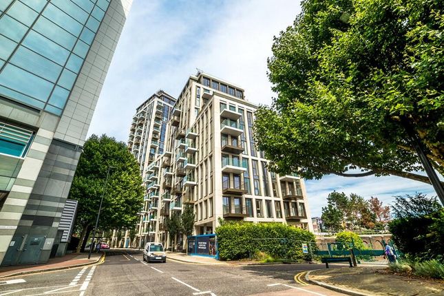 Vaughan Way, London photo 3
