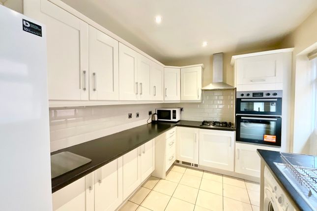 42 Meakin Avenue, Newcastle photo 3