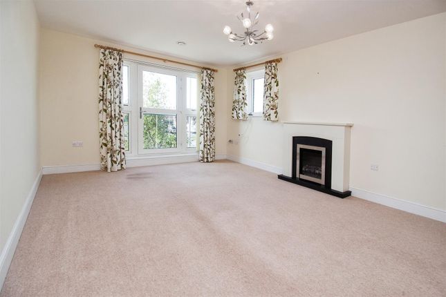 Flat for sale in Humphrey Court, The Oval, Stafford