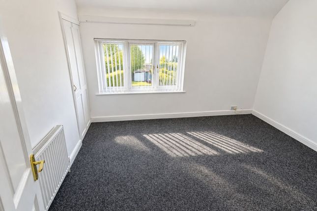 132, Jubilee Crescent, Wellingborough photo 5