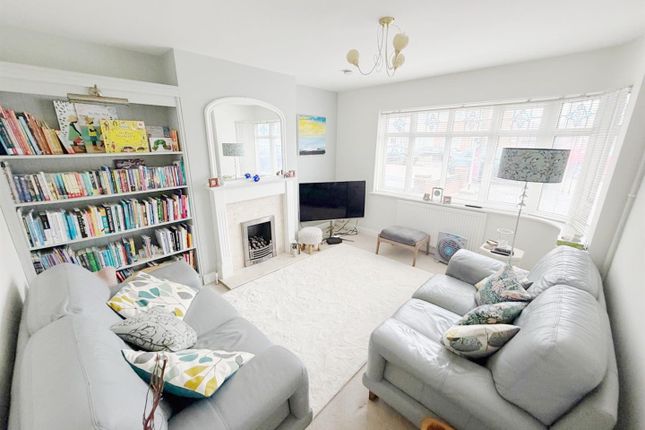 77, Adelphi Crescent, Hayes photo 2