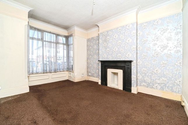 62, Suggitts Lane, Cleethorpes photo 2