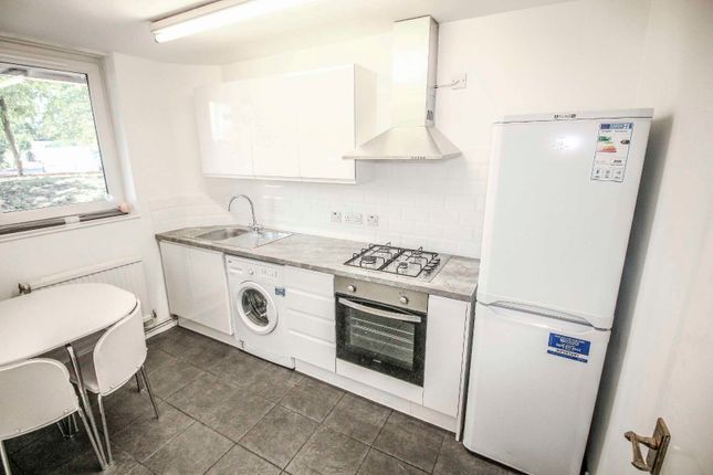 47, Fielding Street, Walworth photo 3