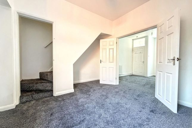 36 Greenway Road, Widnes photo 4