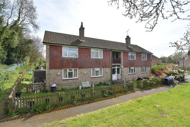 2-bed flat on Bossington Road Adisham, Canterbury, £73,000