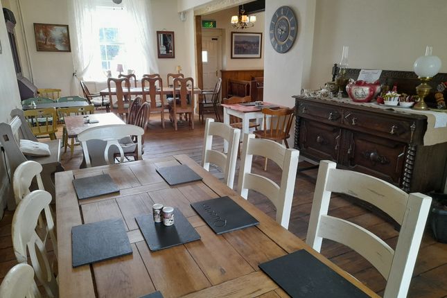 Queens Head Hotel, Penycoedcae, Pontypridd photo 5
