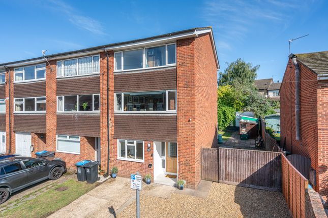 Thumbnail Town house for sale in Horsecroft Road, Hemel Hempstead, Hertfordshire