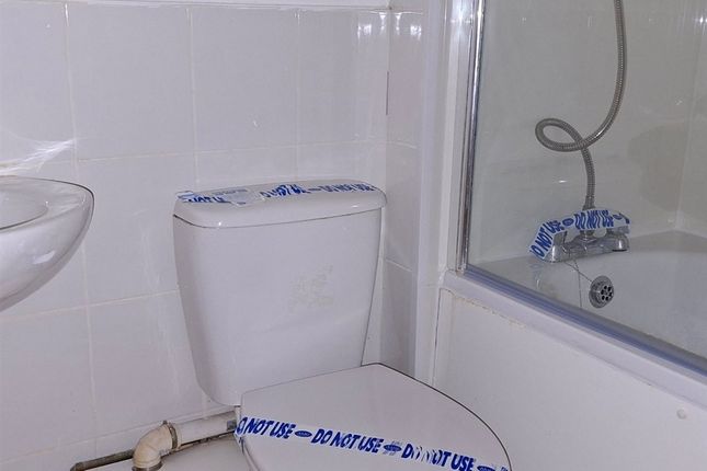 Flat 1, 10, East Street, BLANDFORD FORUM photo 5
