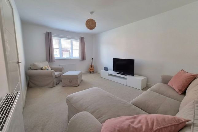 10 Tawny Drive, Scarborough photo 4