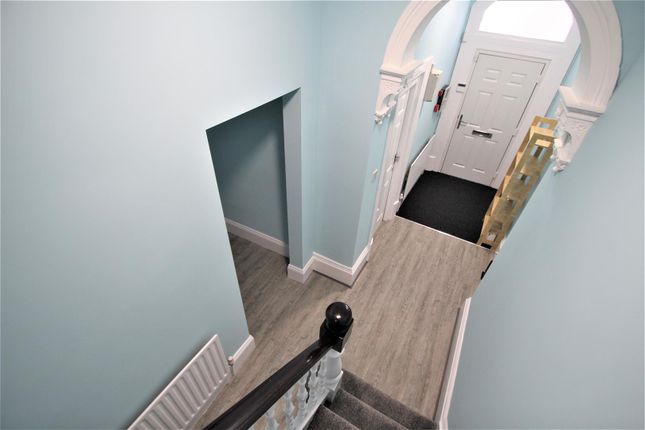 48, Victoria Road, Leeds photo 5