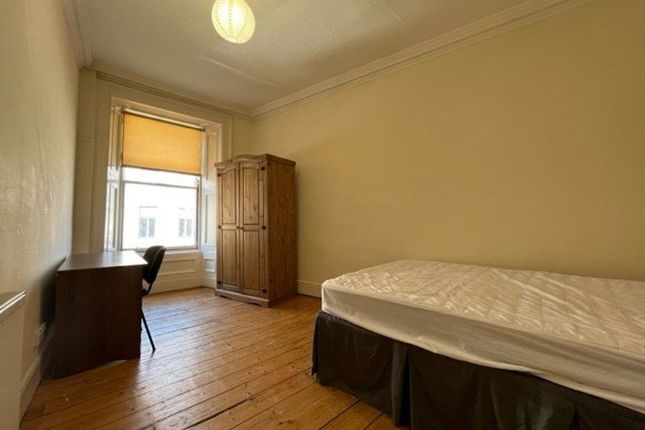 Flat to rent in Crichton Street, Dundee