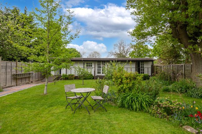 Detached bungalow for sale in Hathersham Close, Smallfield, Horley