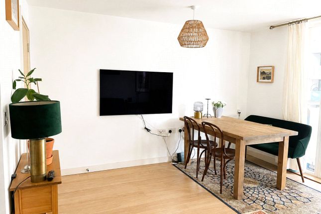 SNG OR^ Flat 6,, Lidcote House, London photo 3