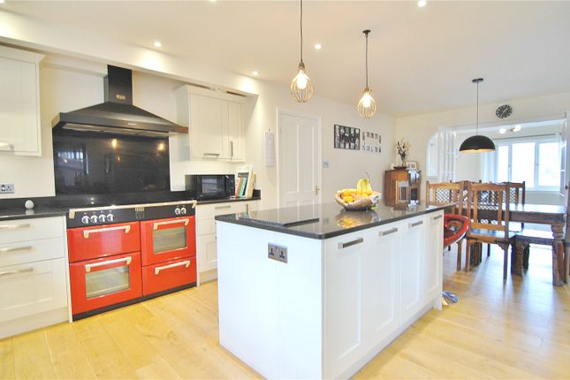 3, Heazle Place, Gloucestershire photo 4
