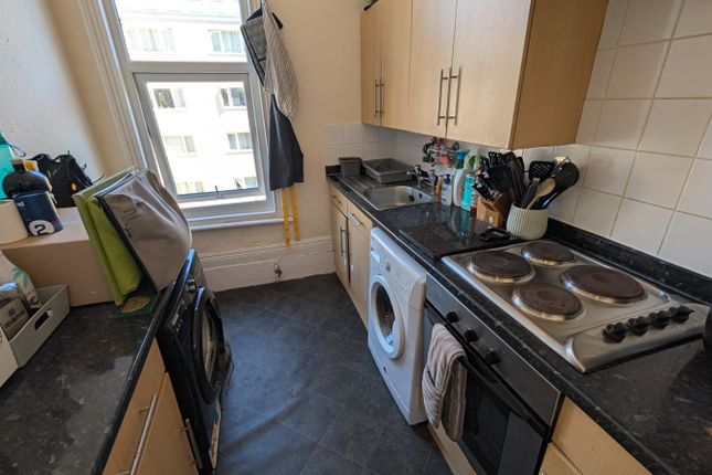 Flat 2, 2, Marine Terrace, Kent photo 5