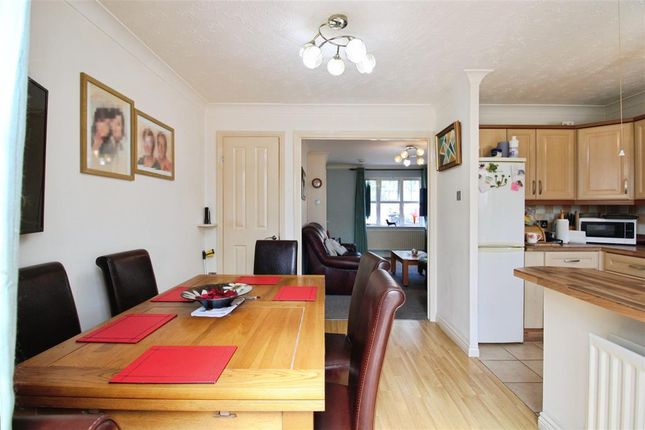 8, Handley Road, Cardiff photo 4
