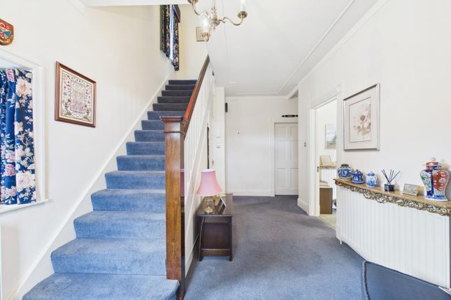 2, Kendall Avenue, Nab Wood photo 2