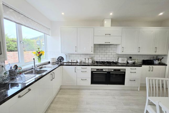 Pankina Bungalow Maesteg Road, Port Talbot photo 2