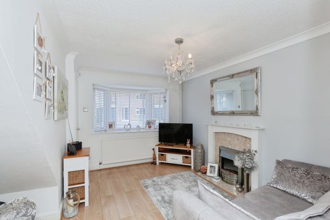 5, York Close, Leicester photo 4