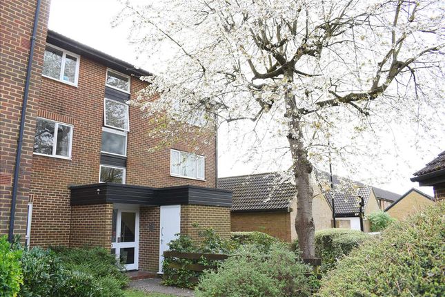 Flat to rent in Beagle Close, Feltham