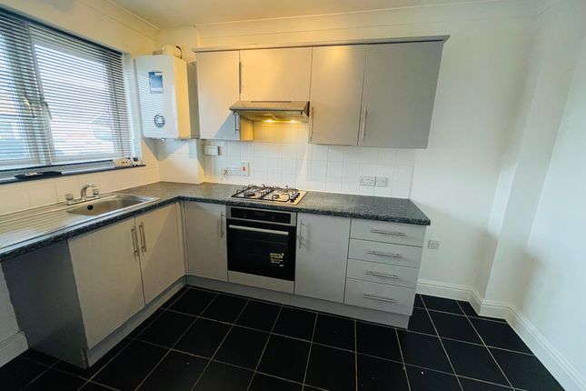 177 Skomer, Milford Haven photo 3