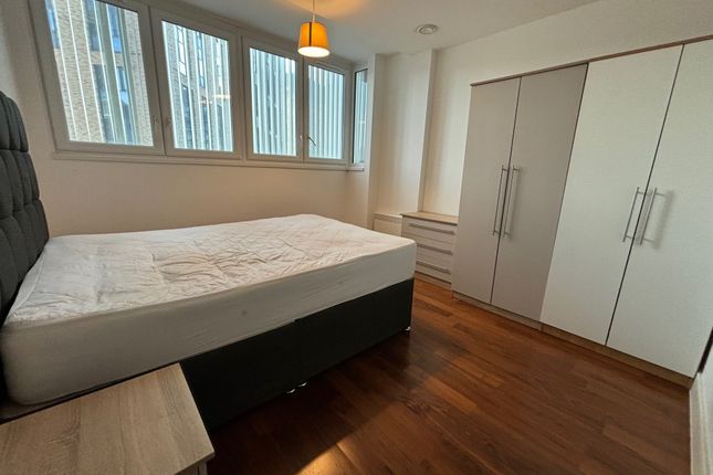Apt 707, Birmingham photo 3