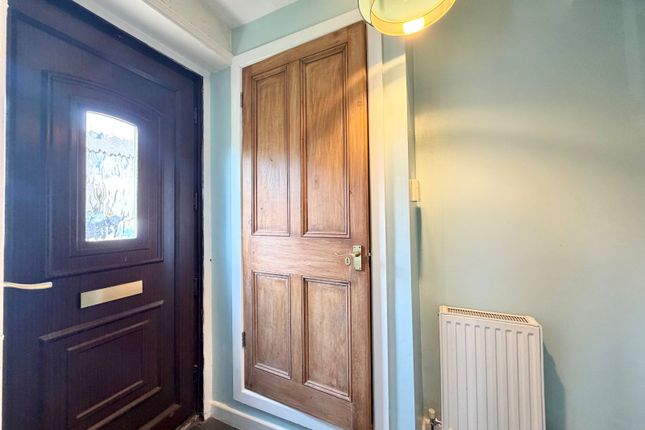 22, Town Road, West Yorkshire photo 5