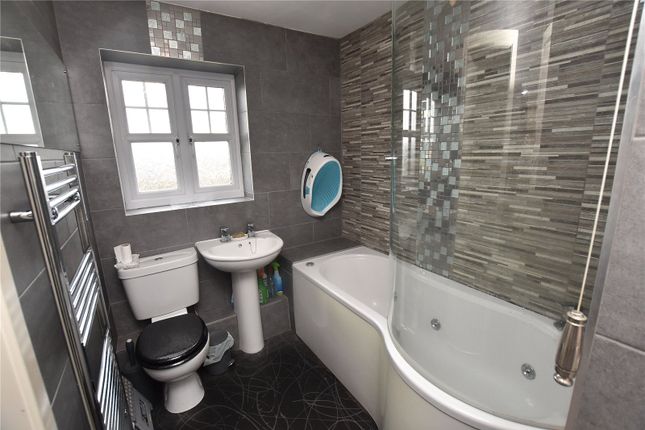 End terrace house for sale in Crag View, Greengates, Bradford