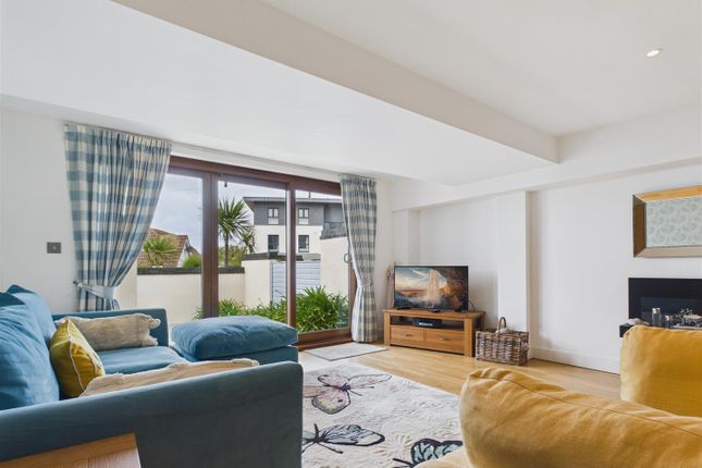 2, The Lighthouse, 4 Pentire Avenue, Newquay photo 2