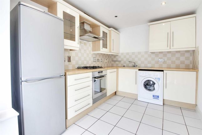 18, Randall Drive, Milton Keynes photo 2